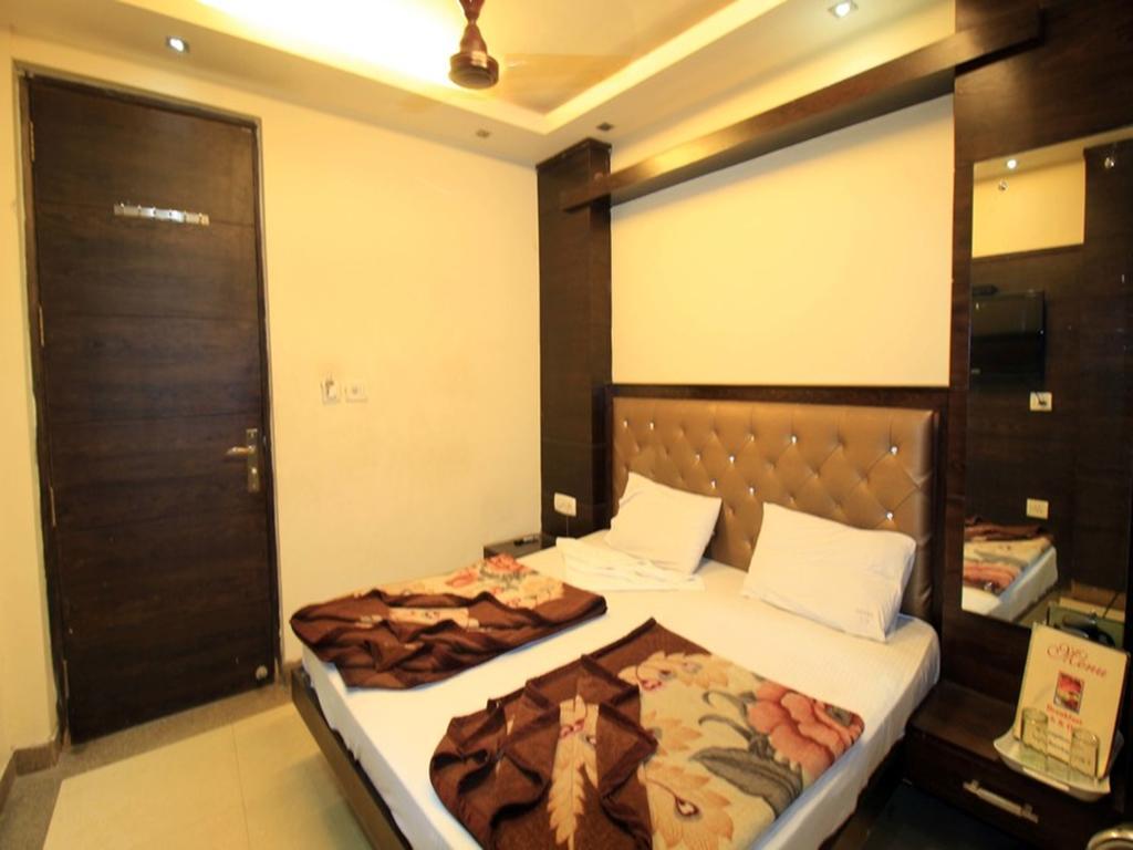 Adb Rooms Hotel Chander Palace Нью-Дели Экстерьер фото