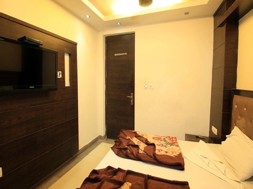Adb Rooms Hotel Chander Palace Нью-Дели Номер фото